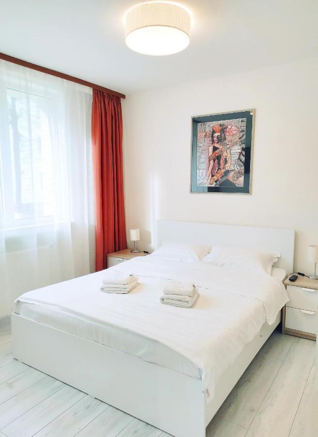 Smart Apartament Piatra Neamţ Exteriör bild