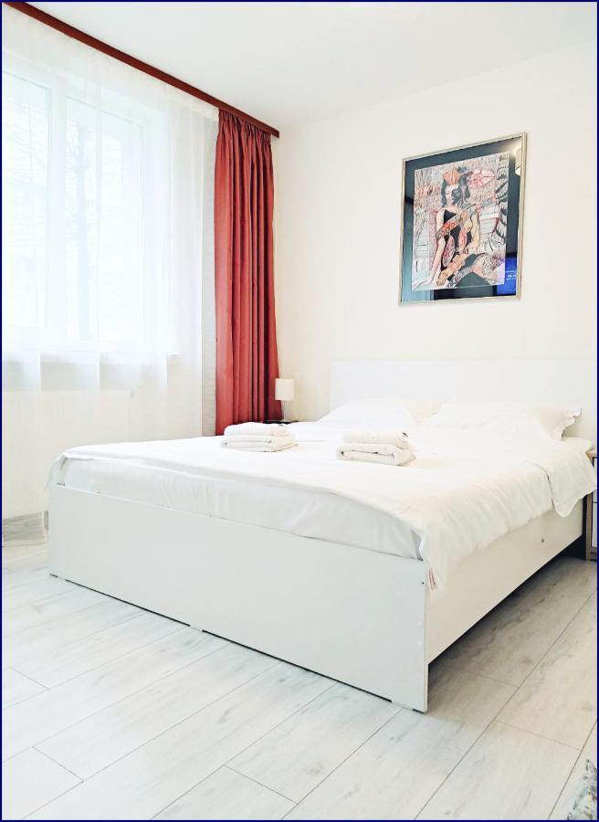 Smart Apartament Piatra Neamţ Exteriör bild