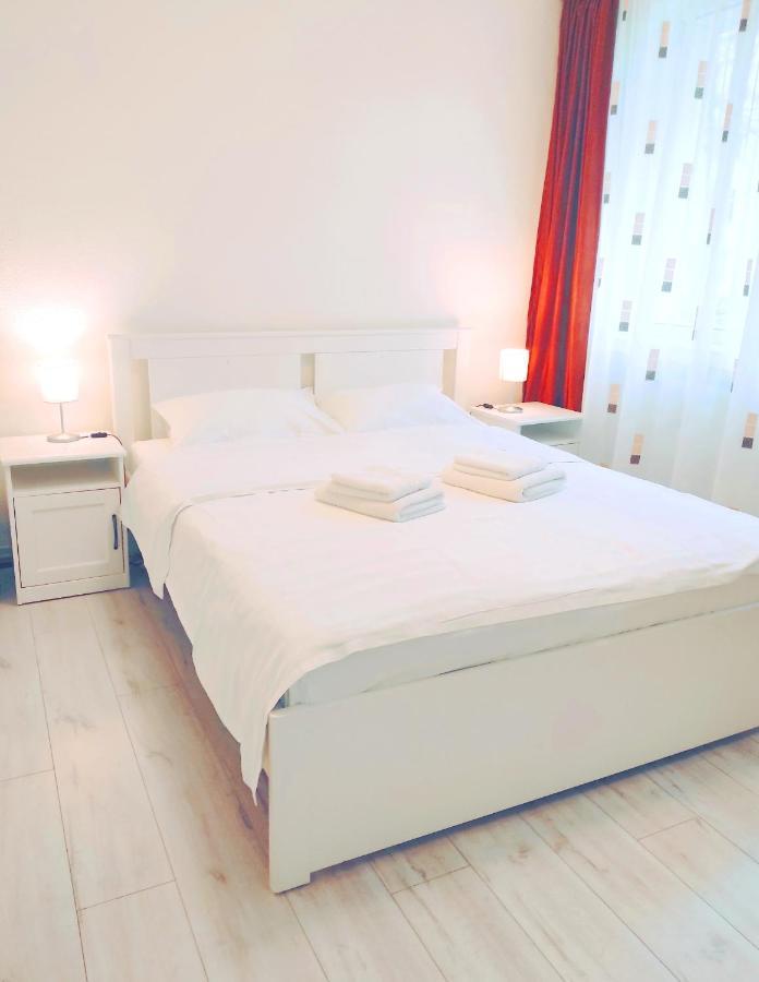 Smart Apartament Piatra Neamţ Exteriör bild