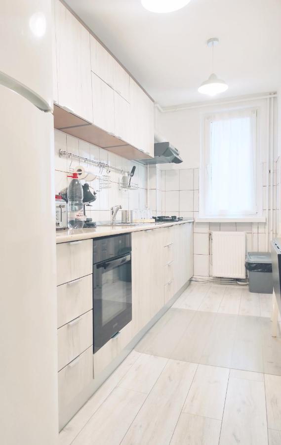 Smart Apartament Piatra Neamţ Exteriör bild